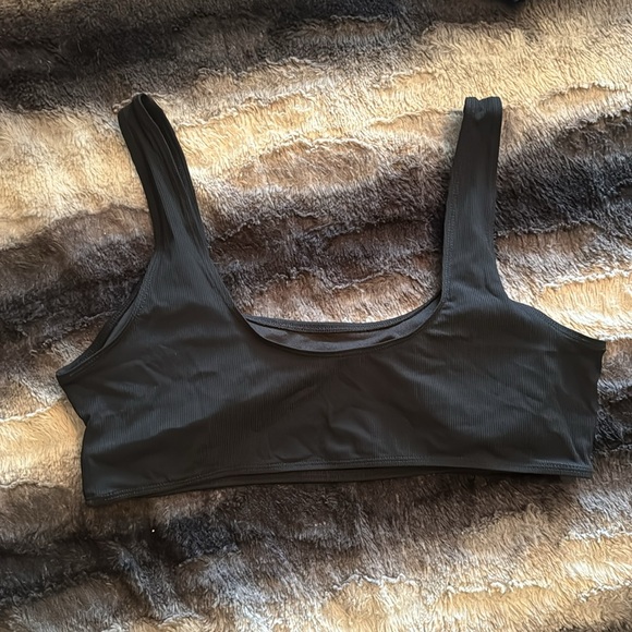SHEIN/ROMWE 3 Bikini Top Bundle - Picture 9 of 10